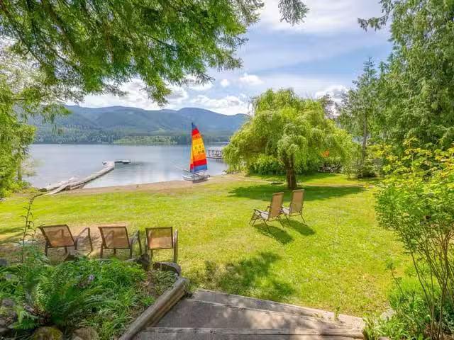 House for sale in Clayoquot, British Columbia