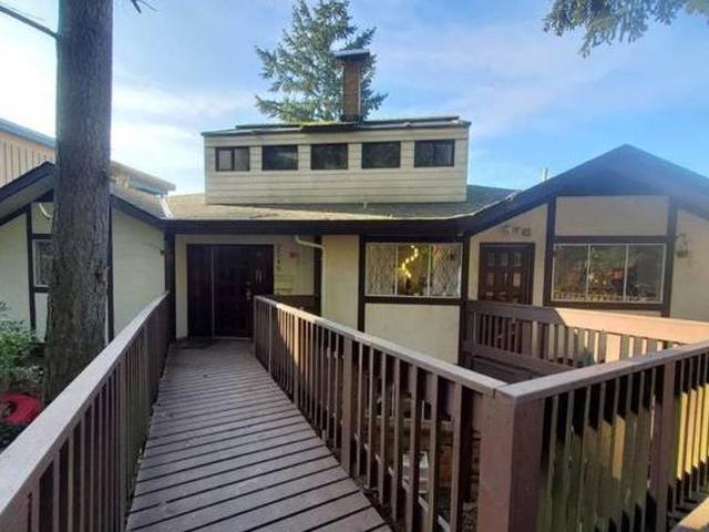 House for sale in Clayoquot, British Columbia