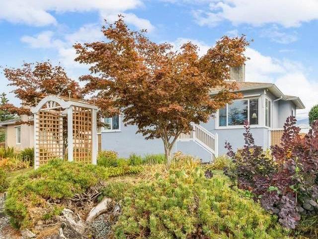 House for sale in Clayoquot, British Columbia