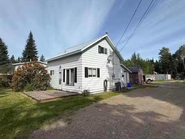 House for sale in Valleyview, Alberta