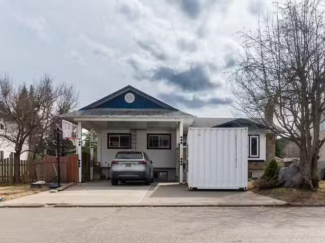 House for sale in Hermitage, Newfoundland And Labrador