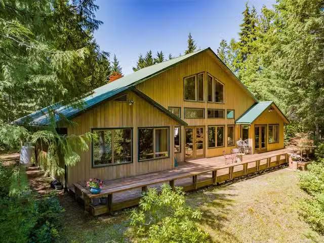 House for sale in Qualicum Beach, British Columbia