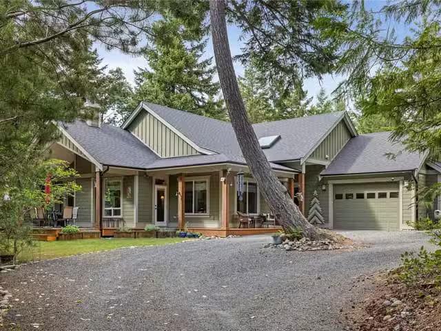 House for sale in Qualicum Beach, British Columbia