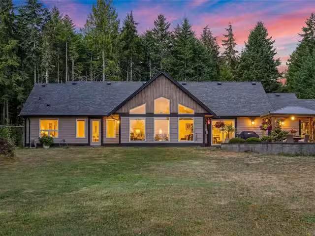 House for sale in Qualicum Beach, British Columbia