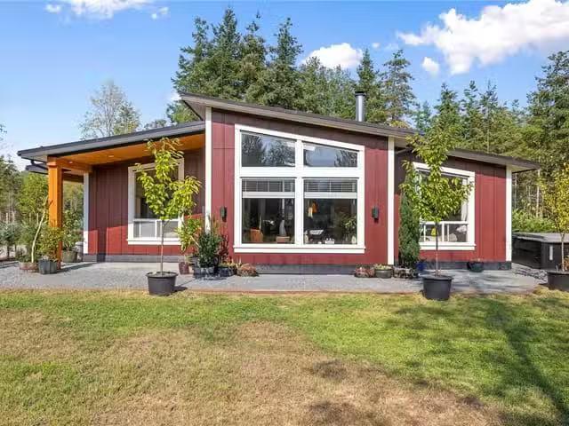 House for sale in Qualicum Beach, British Columbia