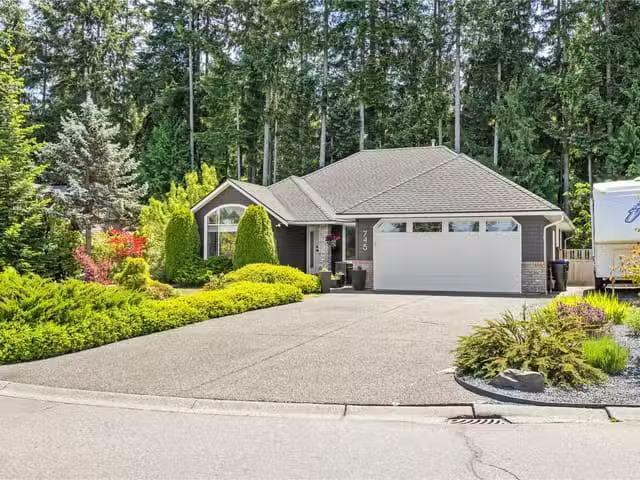 House for sale in Qualicum Beach, British Columbia
