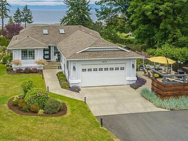 House for sale in Qualicum Beach