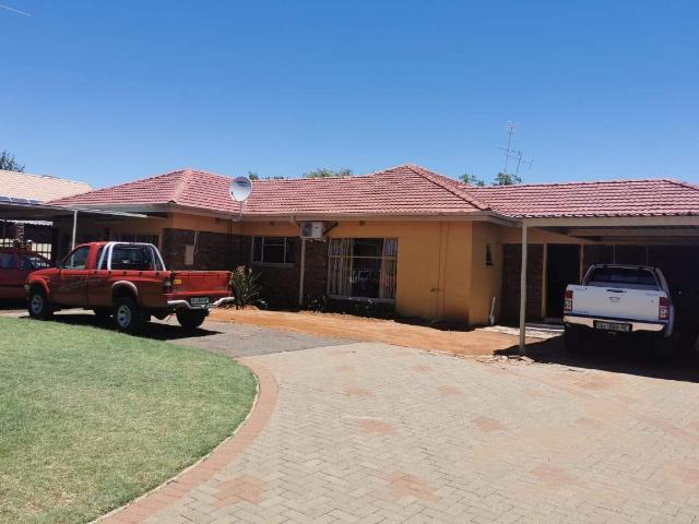 House for sale in Frances Baard, Northern Cape