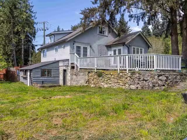 House for sale in Roberts Creek, British Columbia