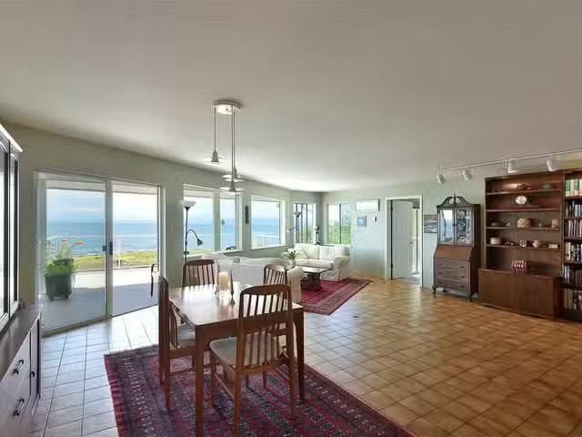 House for sale in Roberts Creek, British Columbia