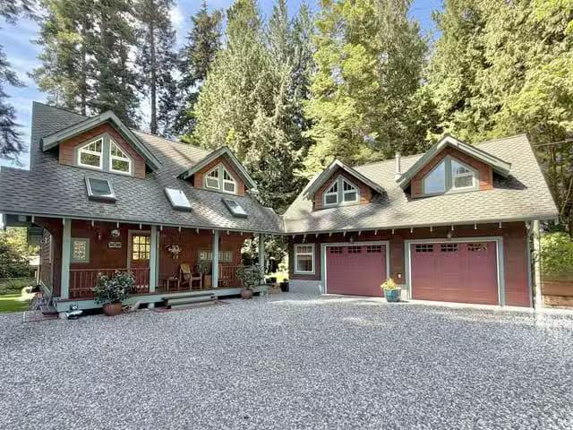 House for sale in Roberts Creek, British Columbia