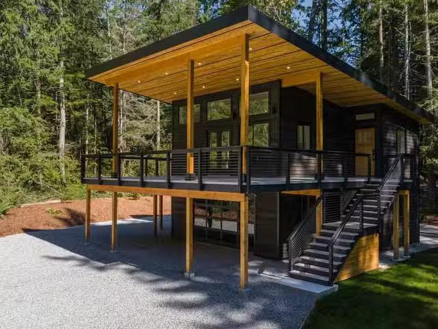 House for sale in Roberts Creek, British Columbia