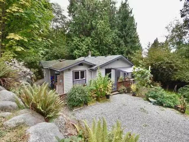 House for sale in Roberts Creek, British Columbia