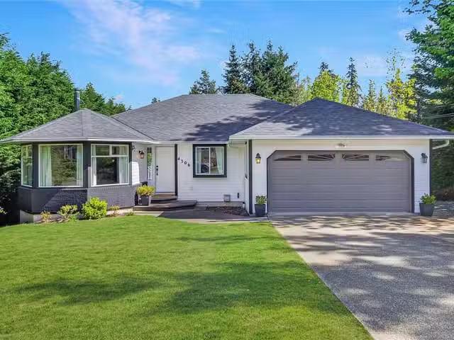 House for sale in Denman Island, British Columbia