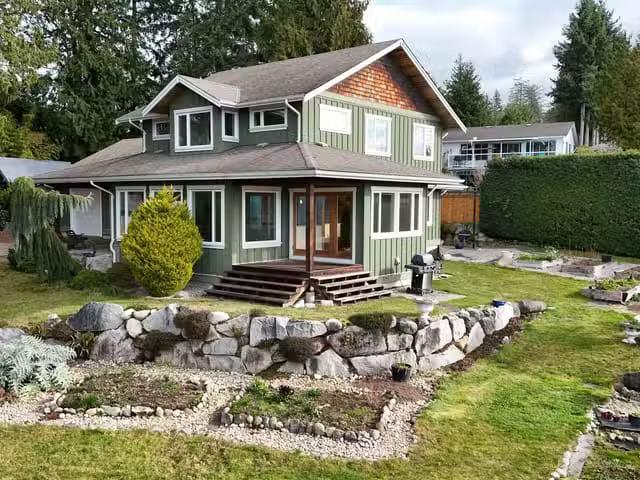 House for sale in Sechelt, British Columbia