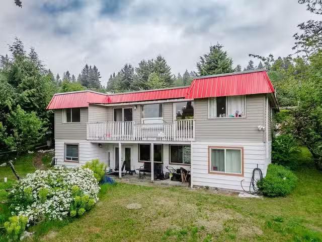 House for sale in Sechelt, British Columbia