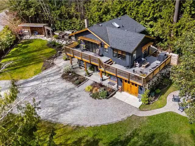 House for sale in Sechelt, British Columbia