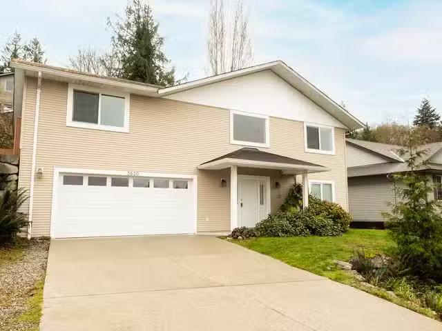 House for sale in Sechelt, British Columbia