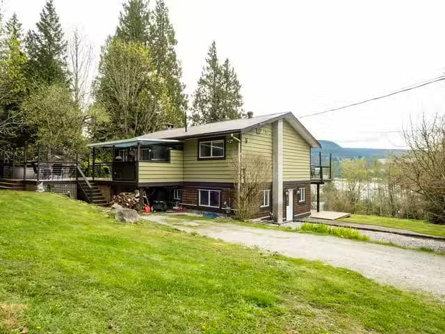 House for sale in Sechelt, British Columbia