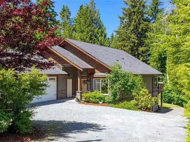 House for sale in Shawnigan Lake, British Columbia