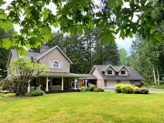 House for sale in Shawnigan Lake, British Columbia
