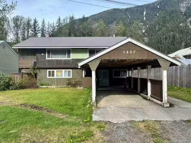House for sale in Stewart, British Columbia