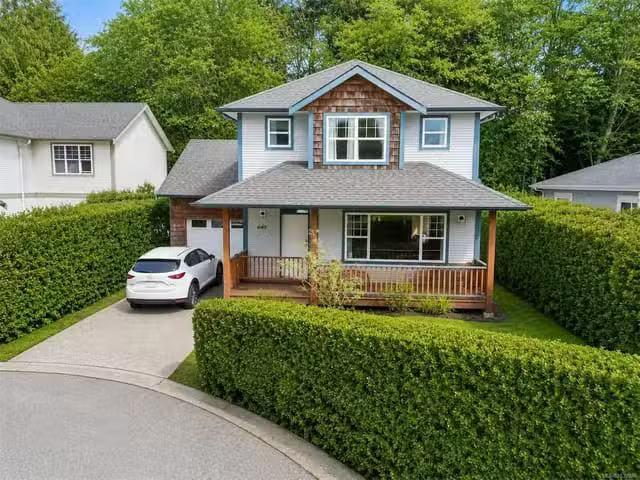House for sale in Clayoquot, British Columbia