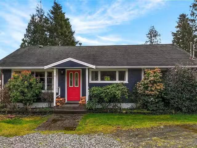 House for sale in Clayoquot, British Columbia