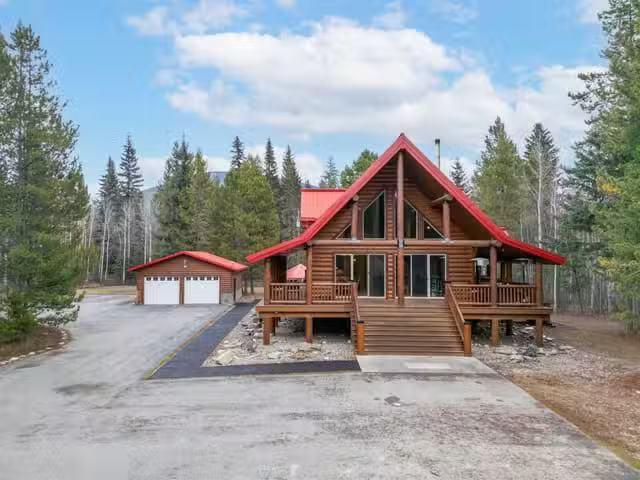 House for sale in Valemount, British Columbia