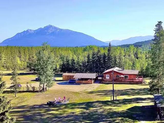 House for sale in Valemount, British Columbia