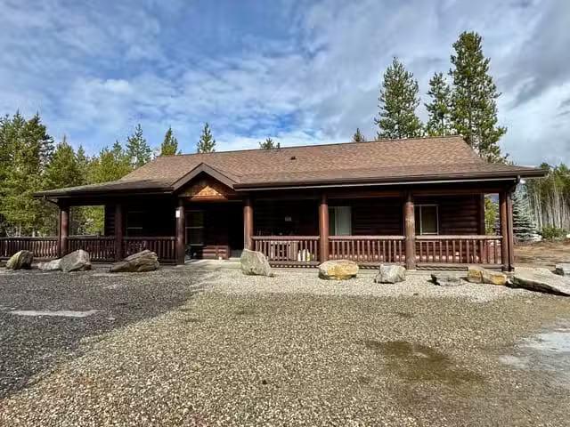 House for sale in Valemount, British Columbia