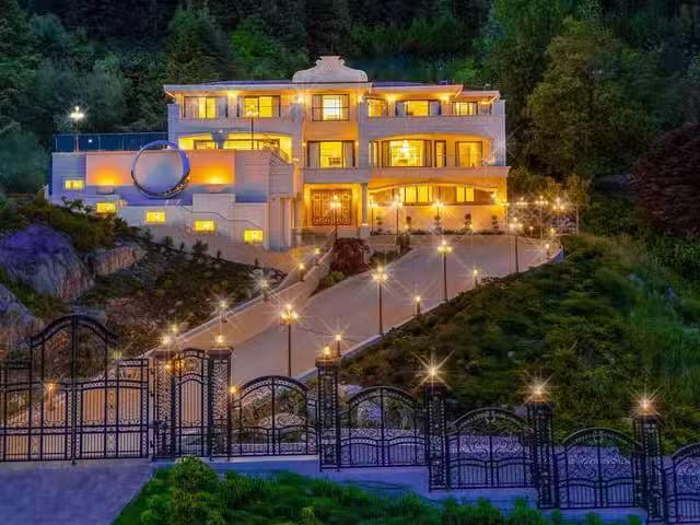 House for sale in West Vancouver, British Columbia