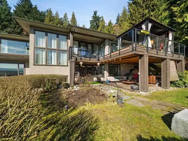 House for sale in West Vancouver, British Columbia