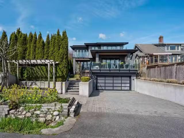 House for sale in West Vancouver, British Columbia