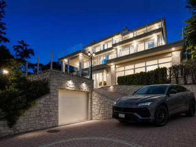 House for sale in West Vancouver, British Columbia