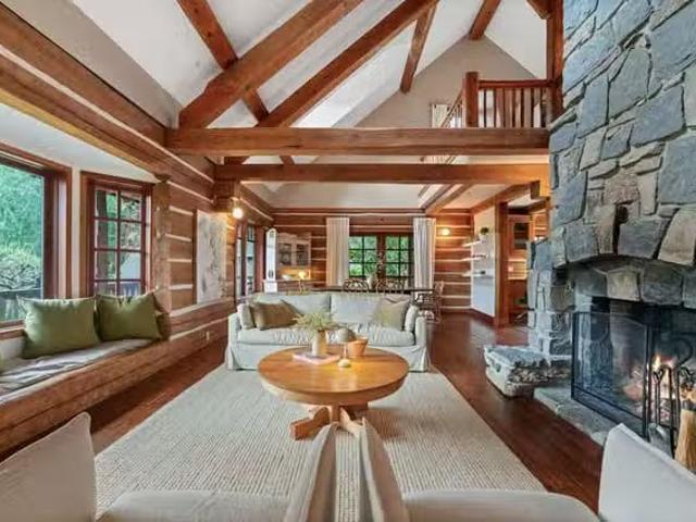 House for sale in West Vancouver, British Columbia