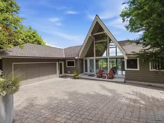 House for sale in West Vancouver, British Columbia