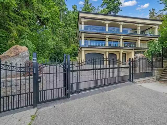 House for sale in White Rock, British Columbia