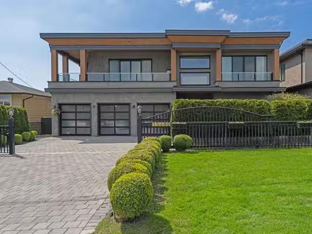 House for sale in White Rock, British Columbia