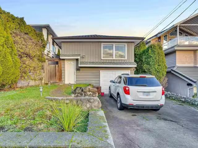 House for sale in White Rock, British Columbia