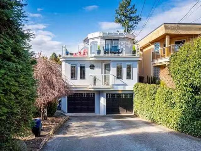 House for sale in White Rock, British Columbia