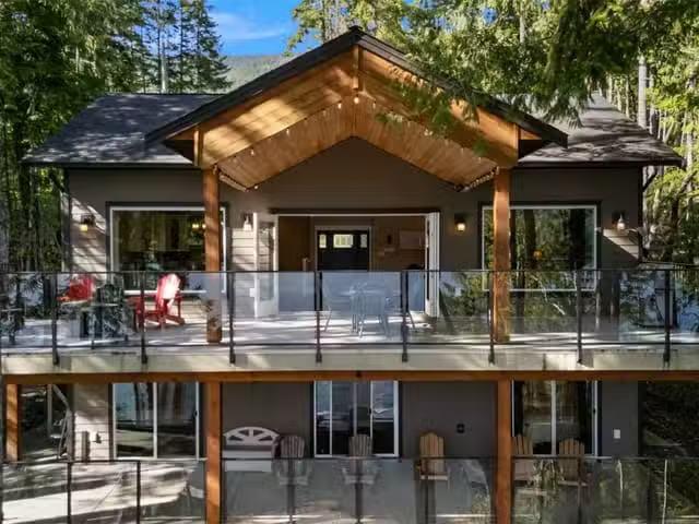 House for sale in Youbou, British Columbia