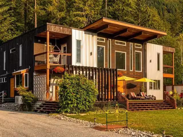 House for sale in Youbou, British Columbia