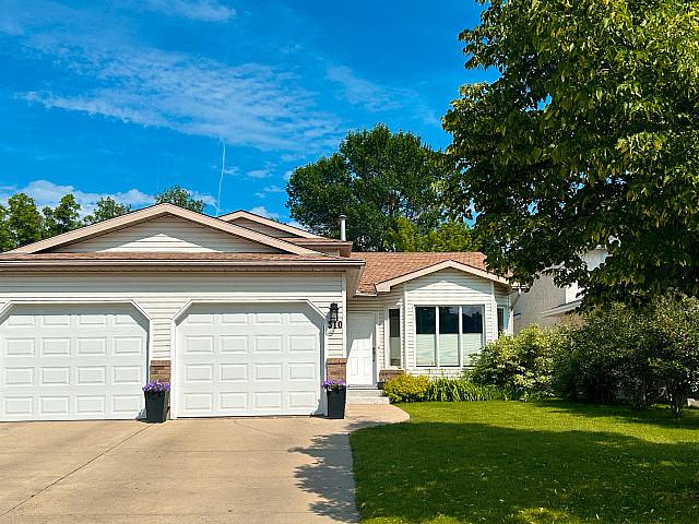 House for sale in Saskatoon, Saskatchewan