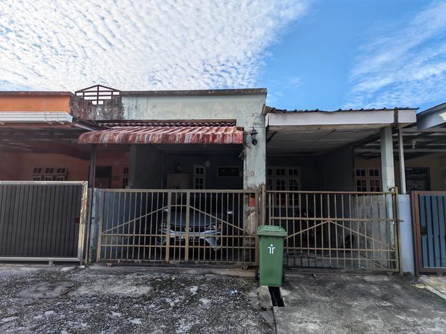 Terraced House for sale in Kuching