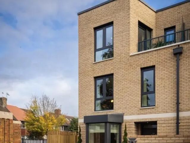 House for sale in Strawberry Hill, Greater London