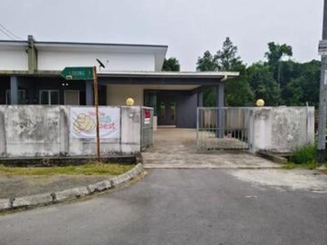 Terraced House for sale in Kuching, Bahagian Kuching