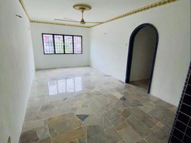 Apartment for sale in Seri Kembangan, Majlis Bandaraya Subang Jaya