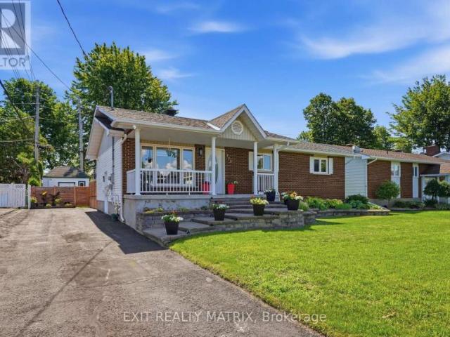 House for sale in Hawkesbury, Ontario