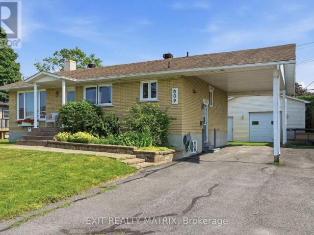 House for sale in Hawkesbury, Ontario